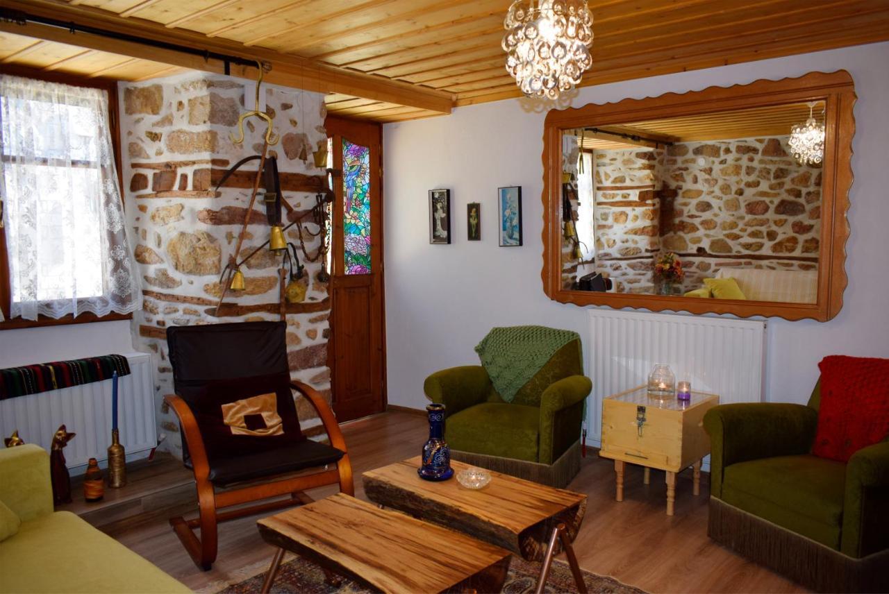 Renovated Old Manor House With Yard Villa Arnea Bagian luar foto